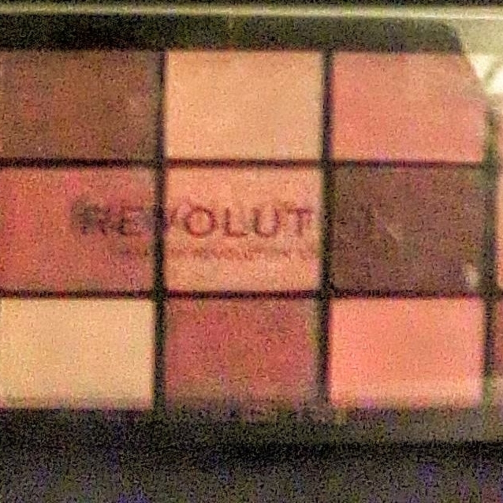 Revolution Eyeshadow Palette - Rich Browns and Soft Pinks